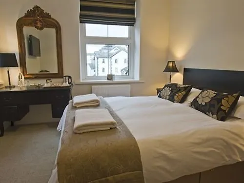 Lakeside House Penzion 4*