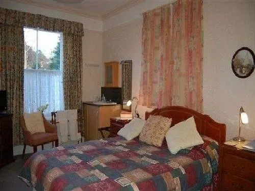Hunters Way Hotel