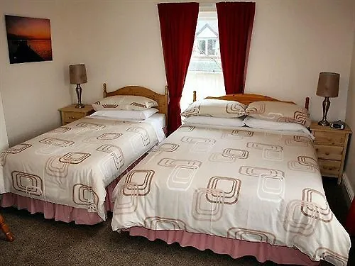 Melbreak House 3*