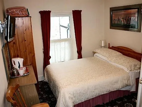 Melbreak House Hotel 3*
