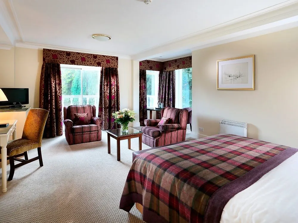 Macdonald Leeming House 4*