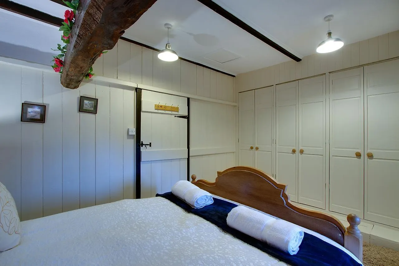 بيت للعطل The Farm And Duddon View Barn بروتون إن فورنيس