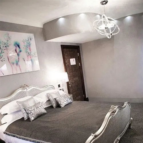 Casa de hóspedes Windermere Suites 5*