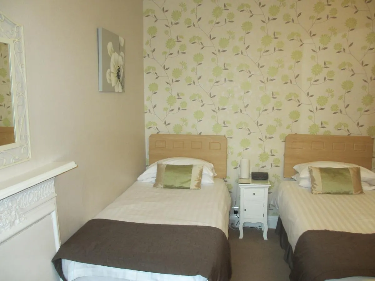 Hillside 4*