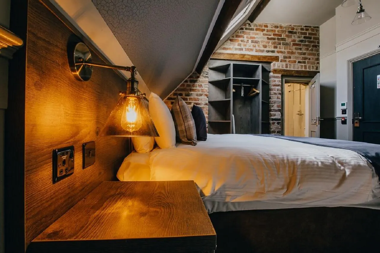 The Duke Of Edinburgh & Bar Hotel 4*
