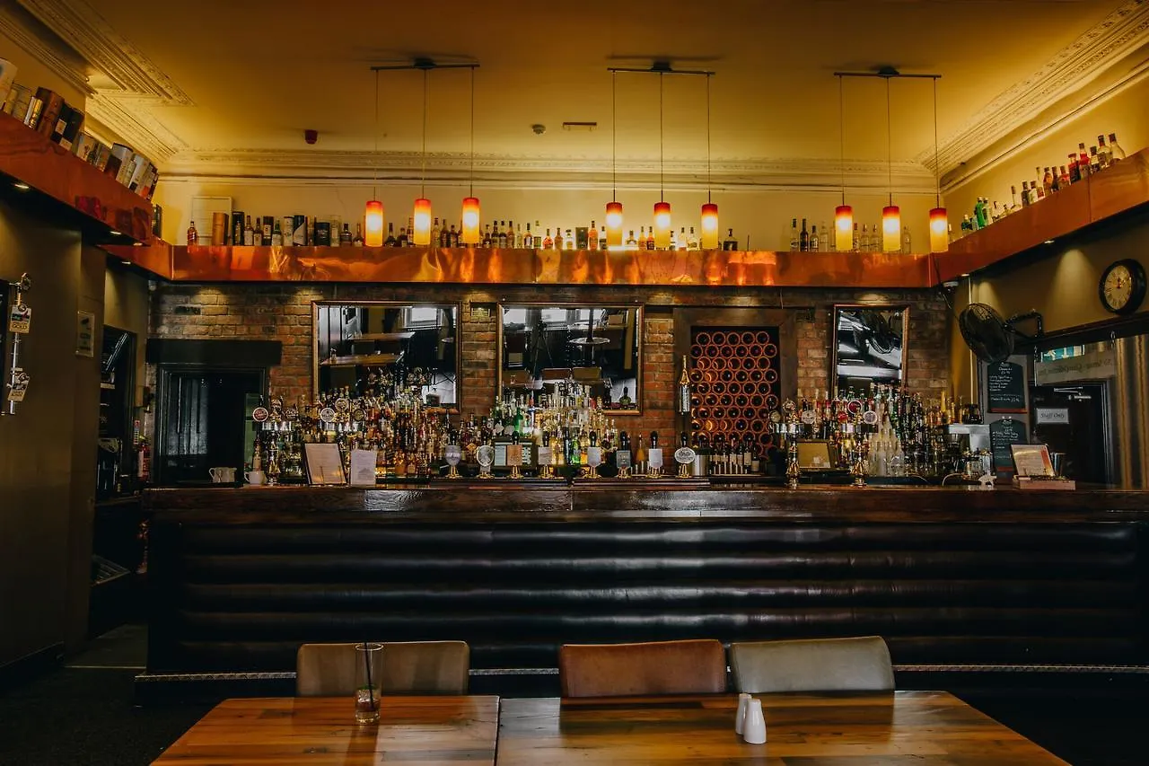 The Duke Of Edinburgh & Bar 4*