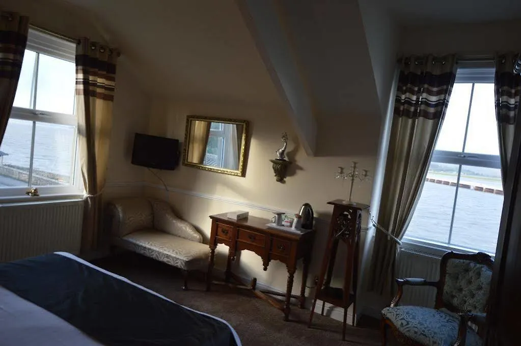 Ye Olde Fighting Cocks Hotel 4*
