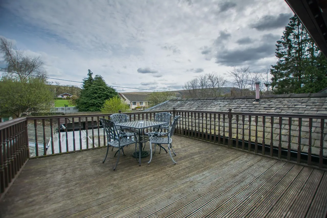 Hotel The Crown Pooley Bridge