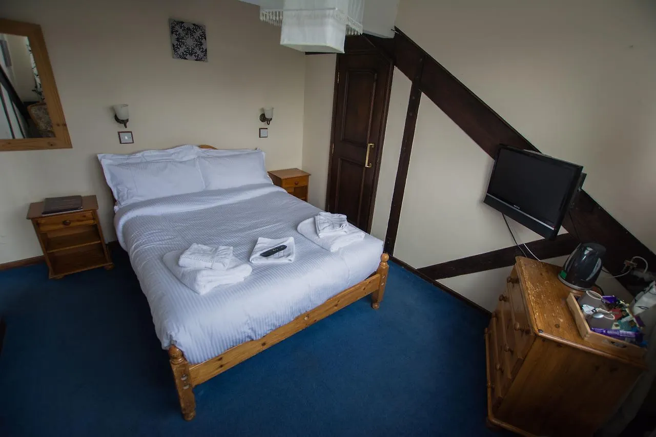 Hotel The Crown Pooley Bridge