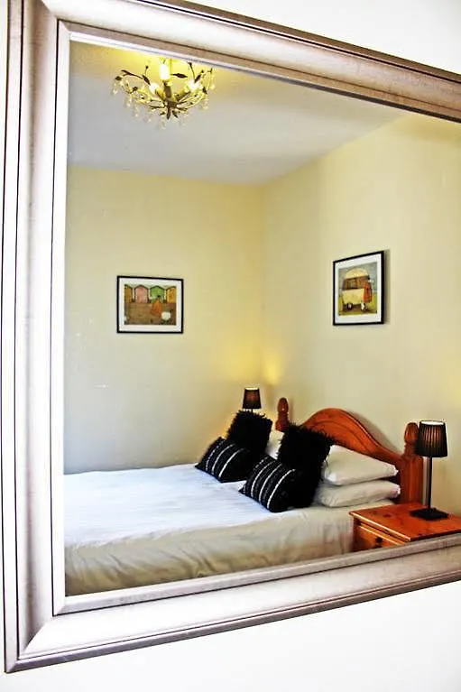 Claremont House Gasthuis 4*