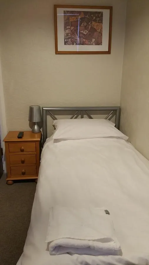 Bed & Breakfast Maindee 3*