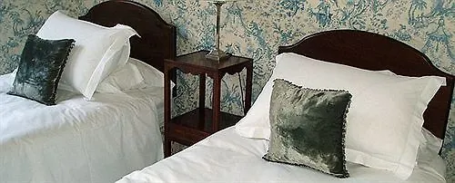Bed & Breakfast Warwick Hall 3*