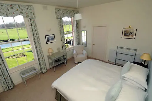 Warwick Hall 3* Карлайл