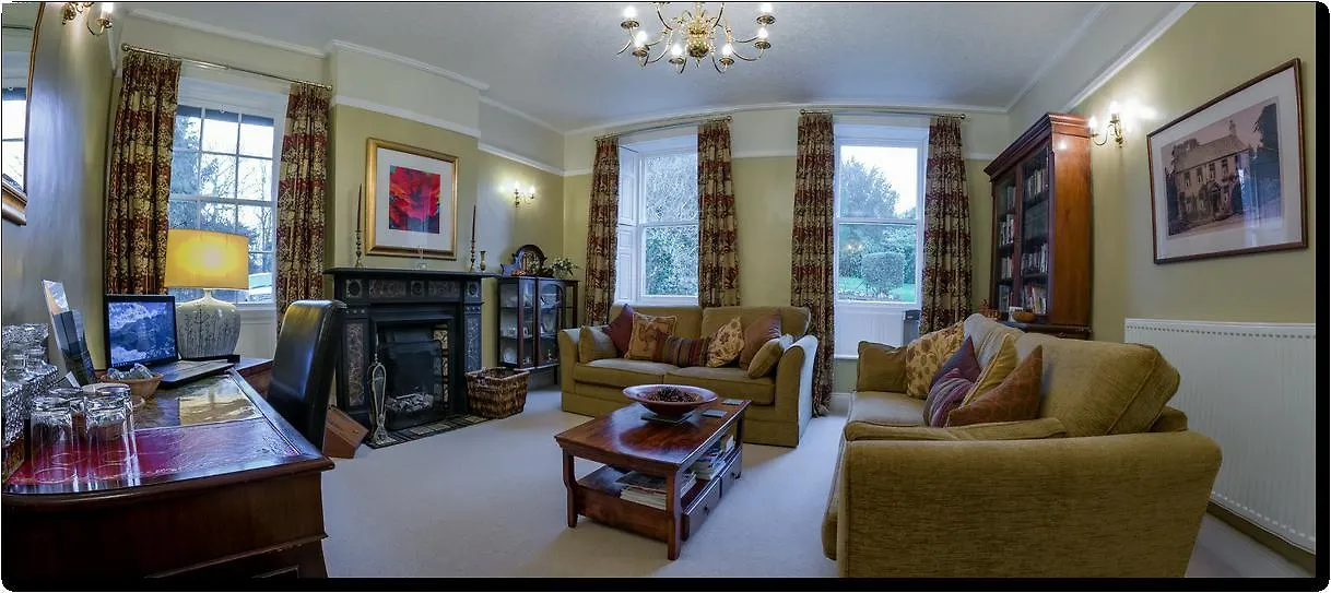 Powe House Bed & Breakfast 4*