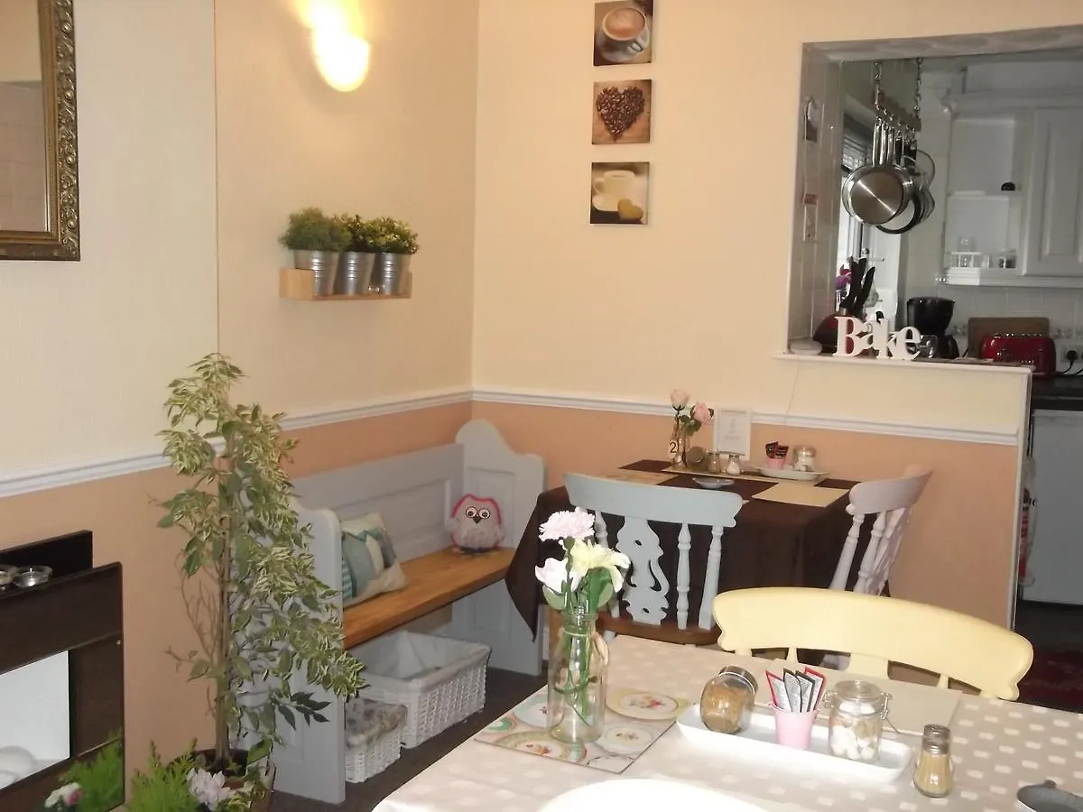 Guest house Kirkcroft 3*