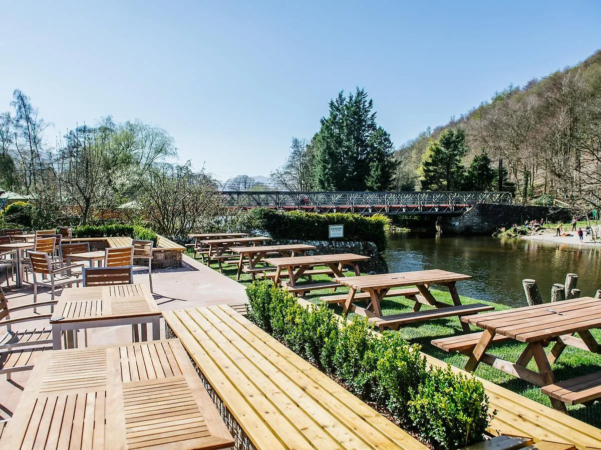 Hotel The Crown Pooley Bridge
