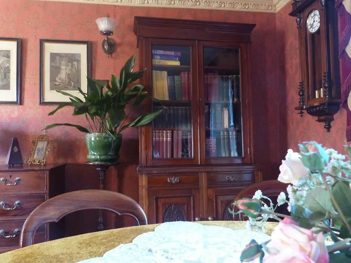 Pomona Bed & Breakfast