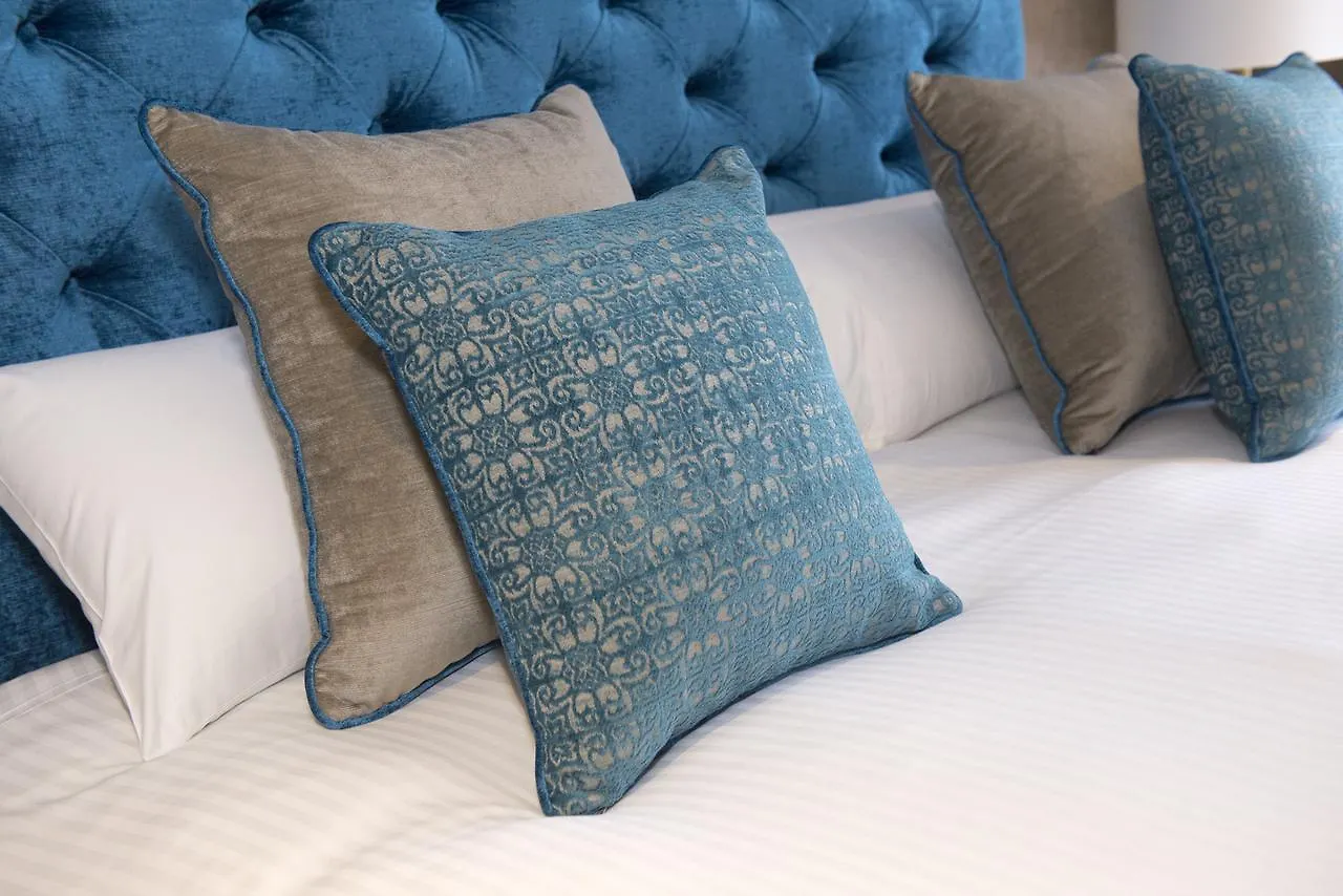 Roundthorn & Luxury 5*