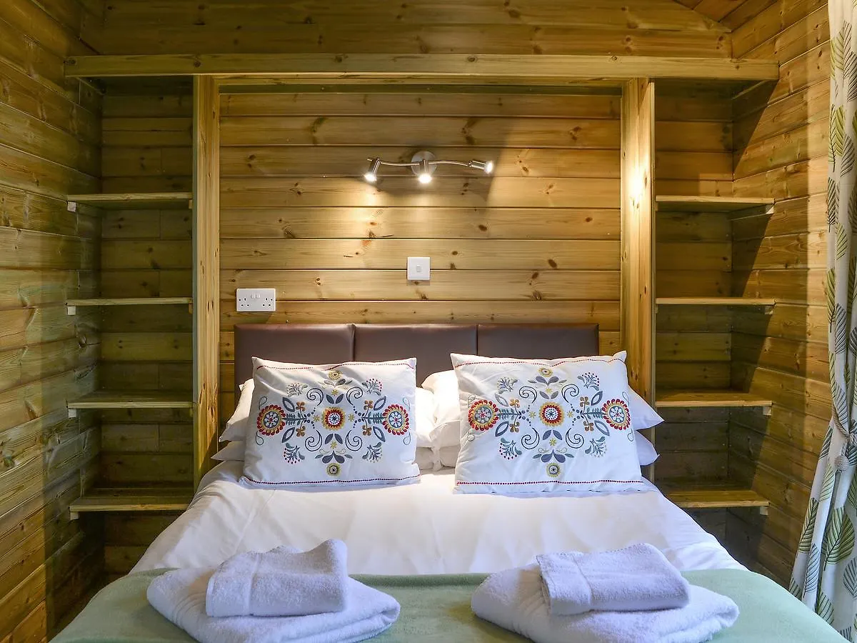 Treehouse Cabin Westward