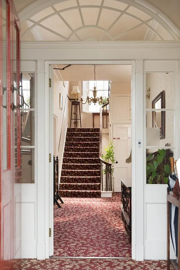 Acorn House Vendégház 4*