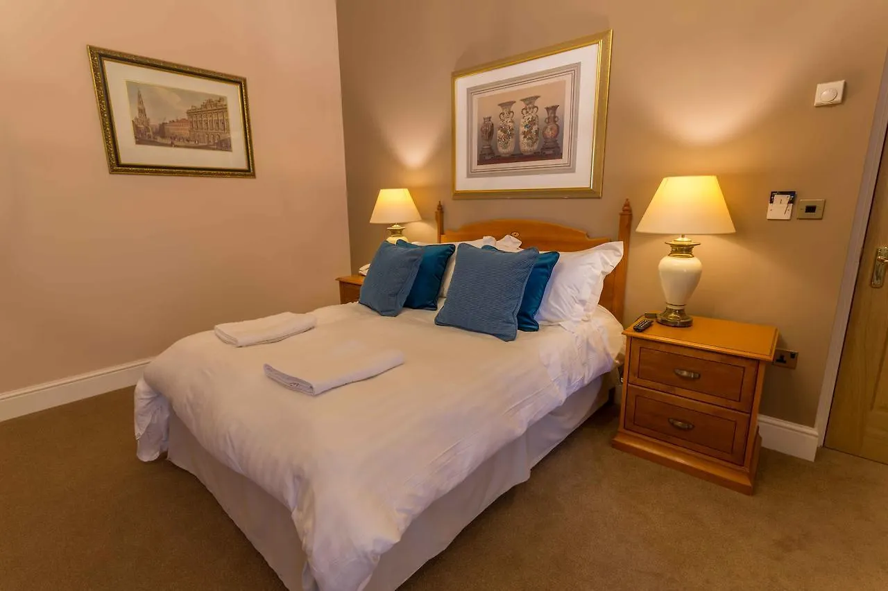 The 4* Levens