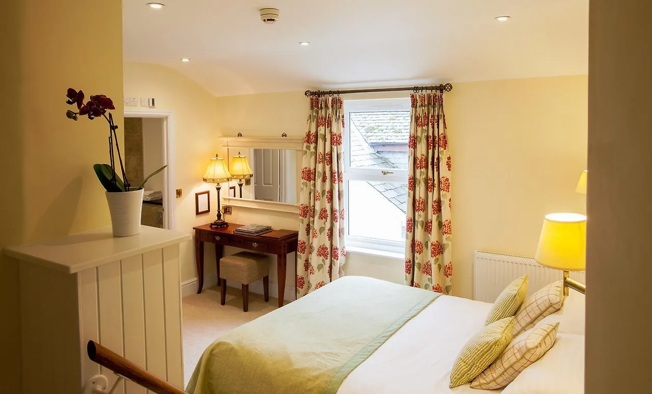 Hotel The 4*