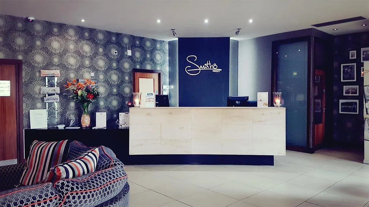 Otel Smiths At Gretna 4*
