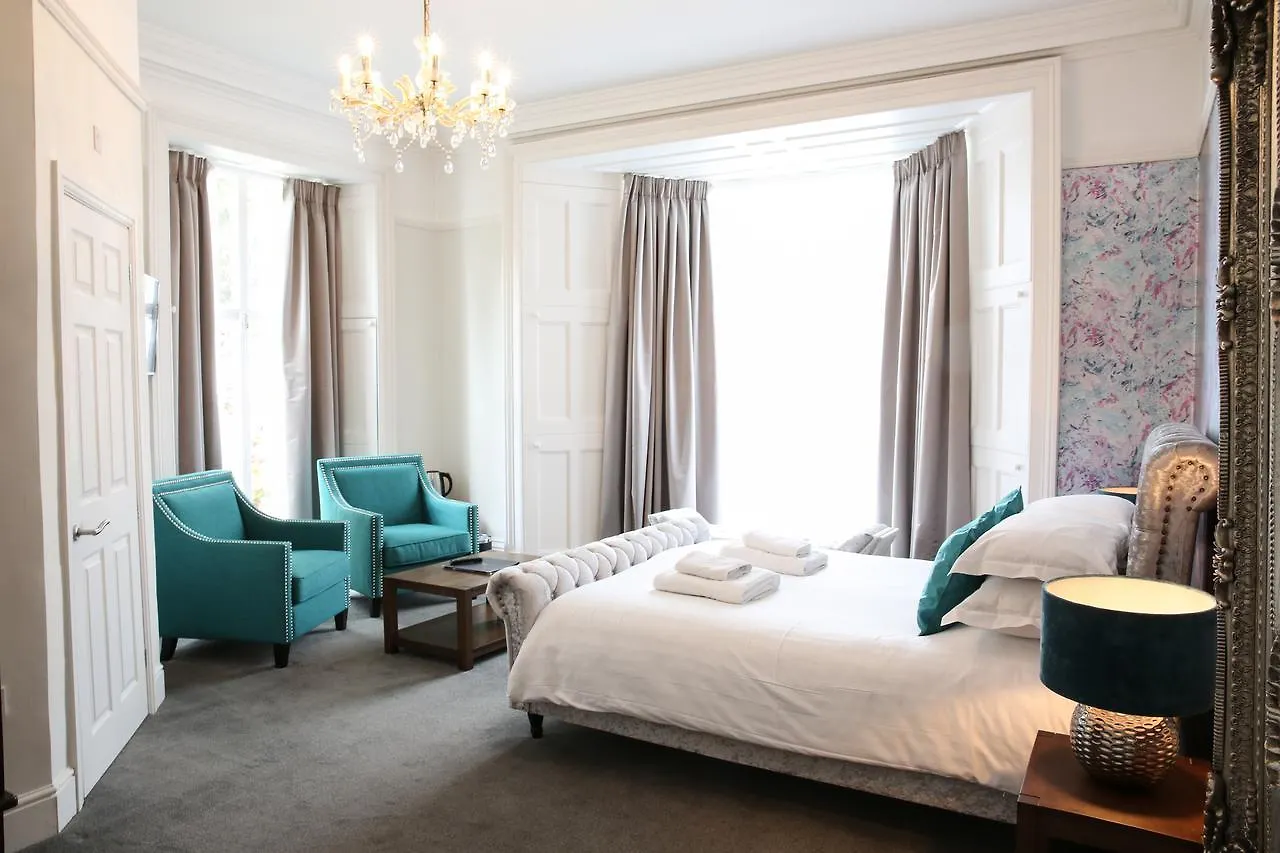 Latimer House Гостевой дом