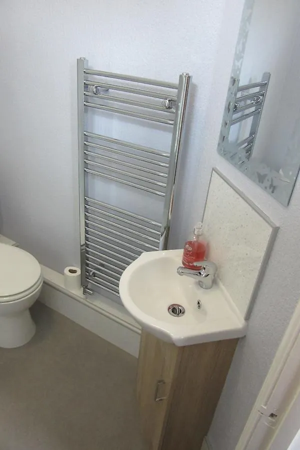 Guest house Fern Lee 4*