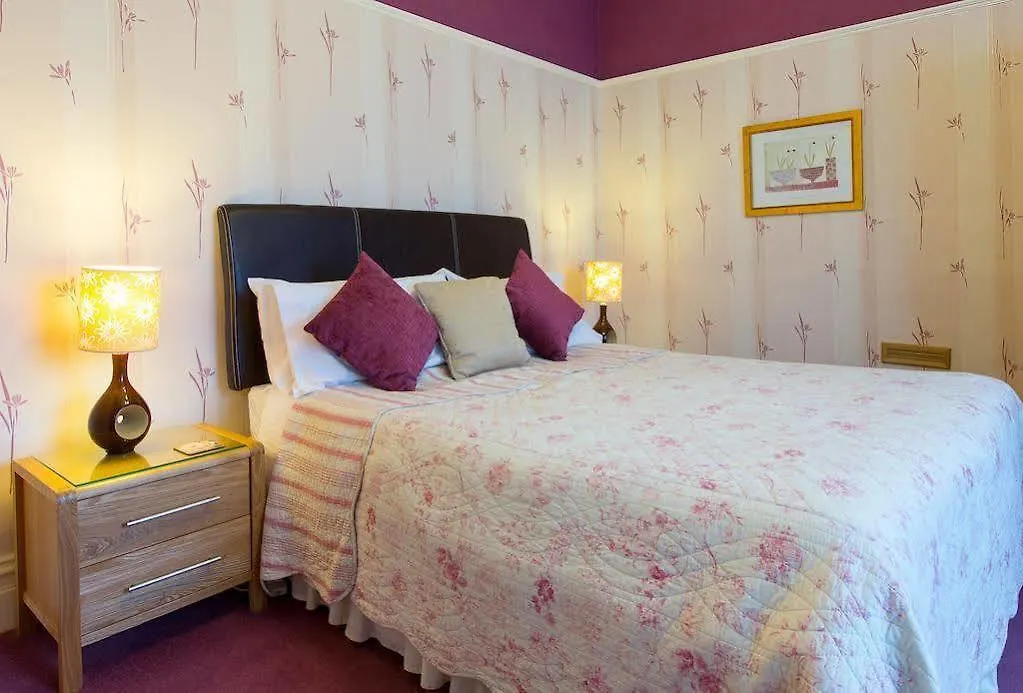Thornbank House Offering Breakfast And With Free Off Site Health Club Windermere