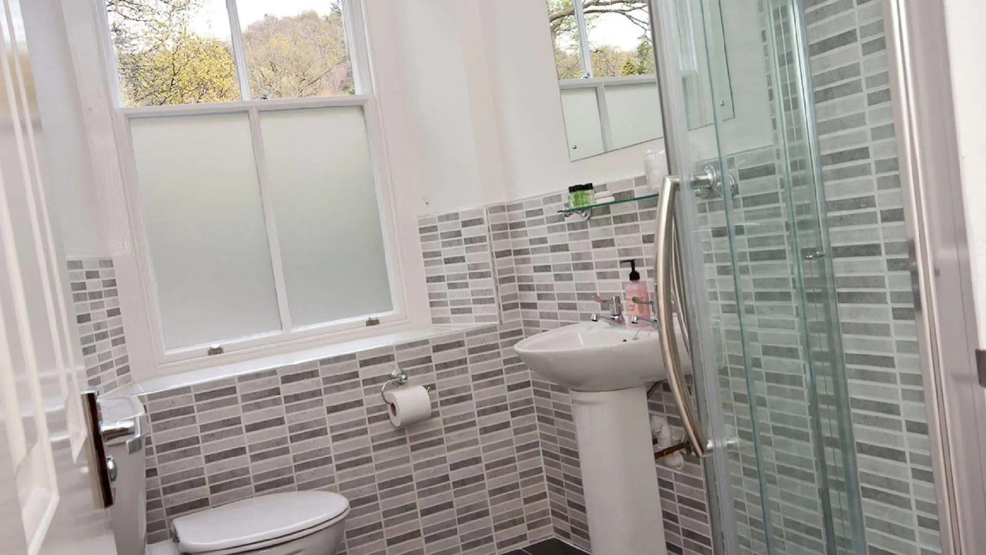Firgarth Guest House (Adults Only) Уиндермир