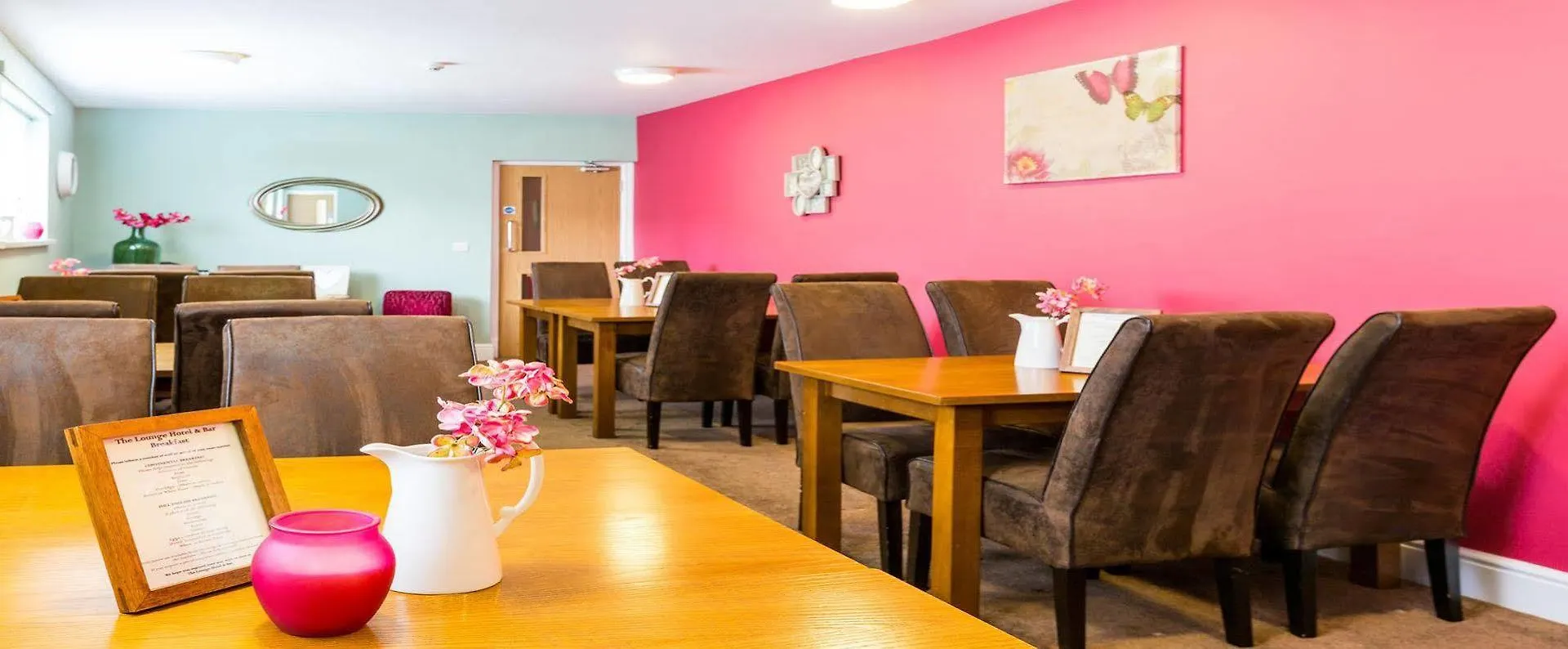 Otel The Lounge & Bar