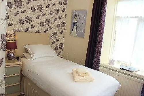Virginia House Inn 3*