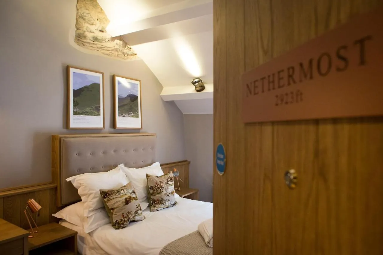 The Queen's Head Otel 4*