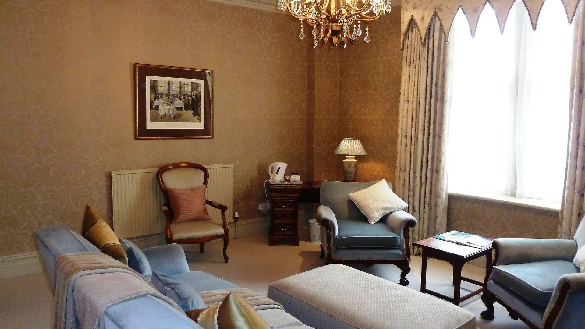 Tufton Arms Aparthotel 3*
