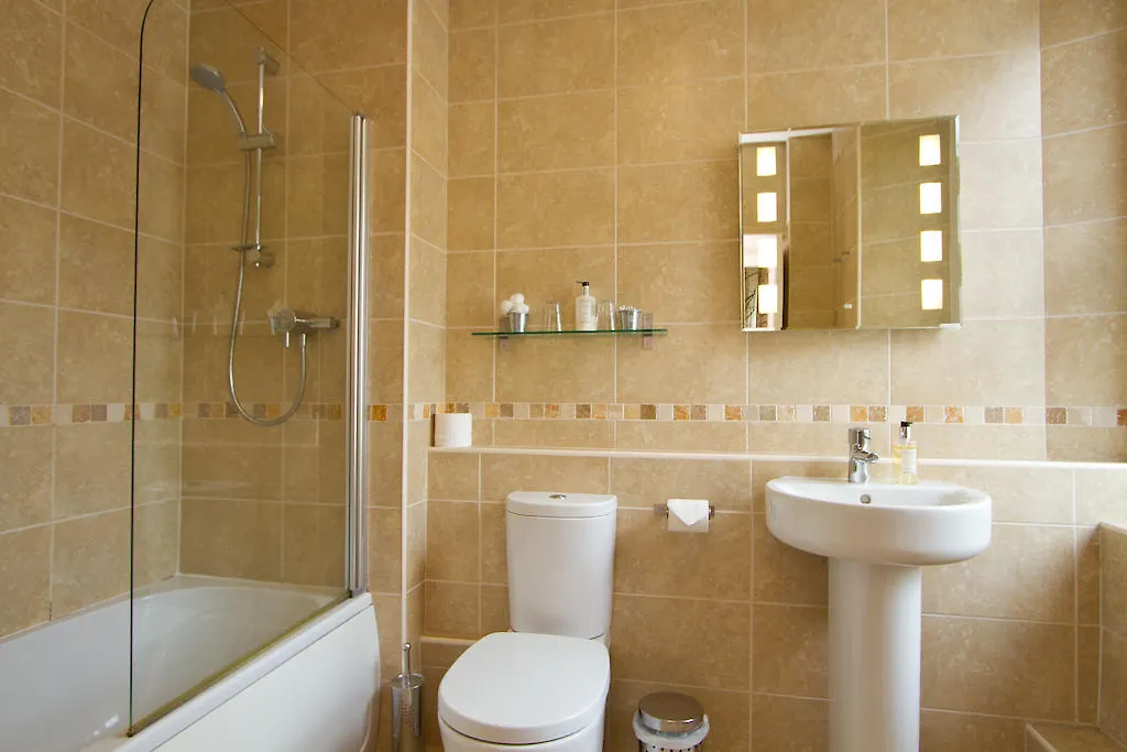 Pedro's 3* Windermere