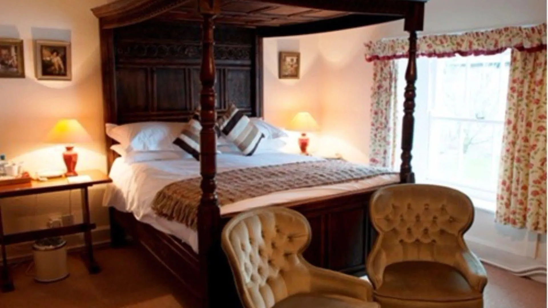 Pheasant Hotel