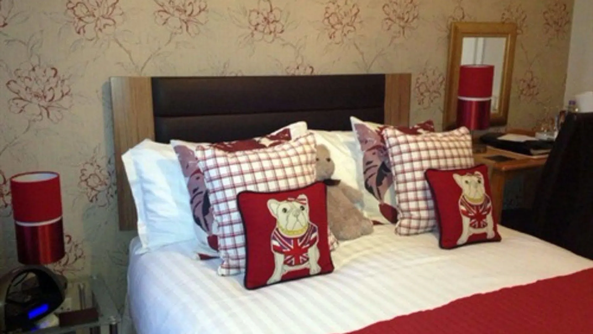 Montfort بيت ضيافة 4*