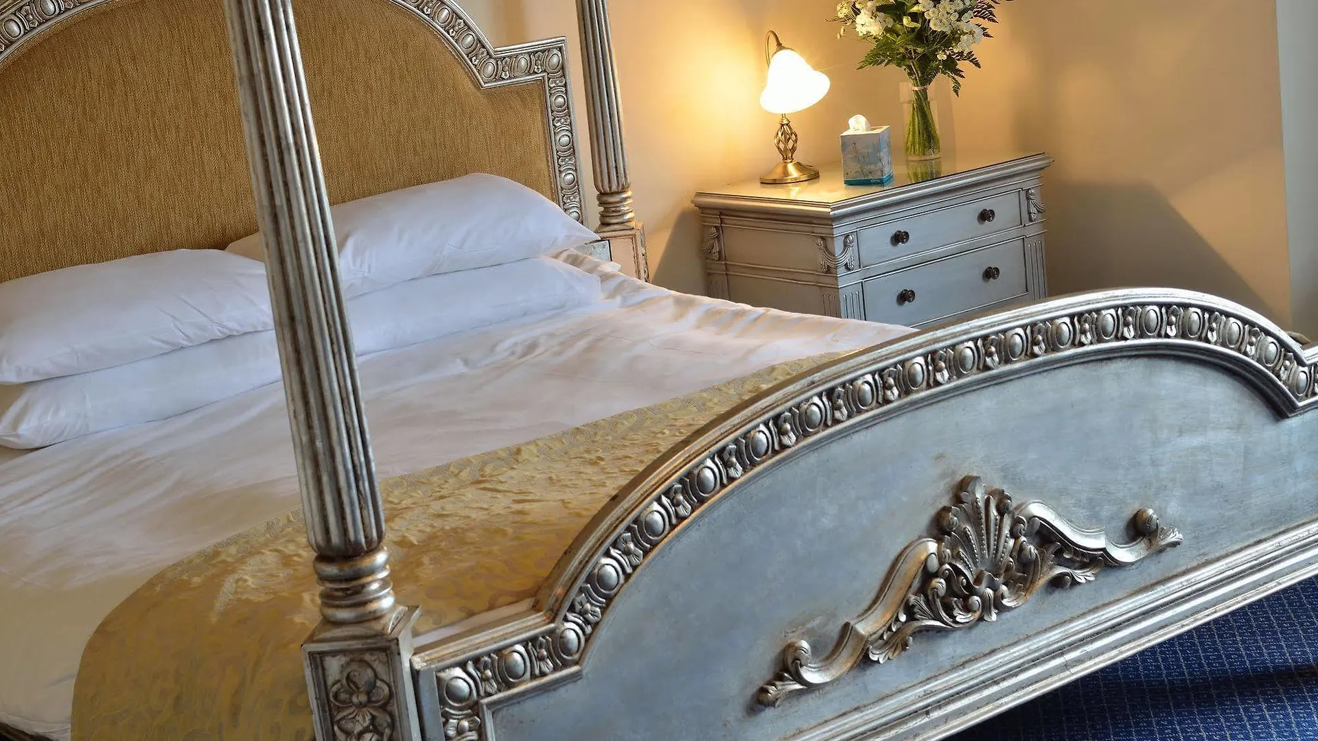 The Riverside Hotel 3*
