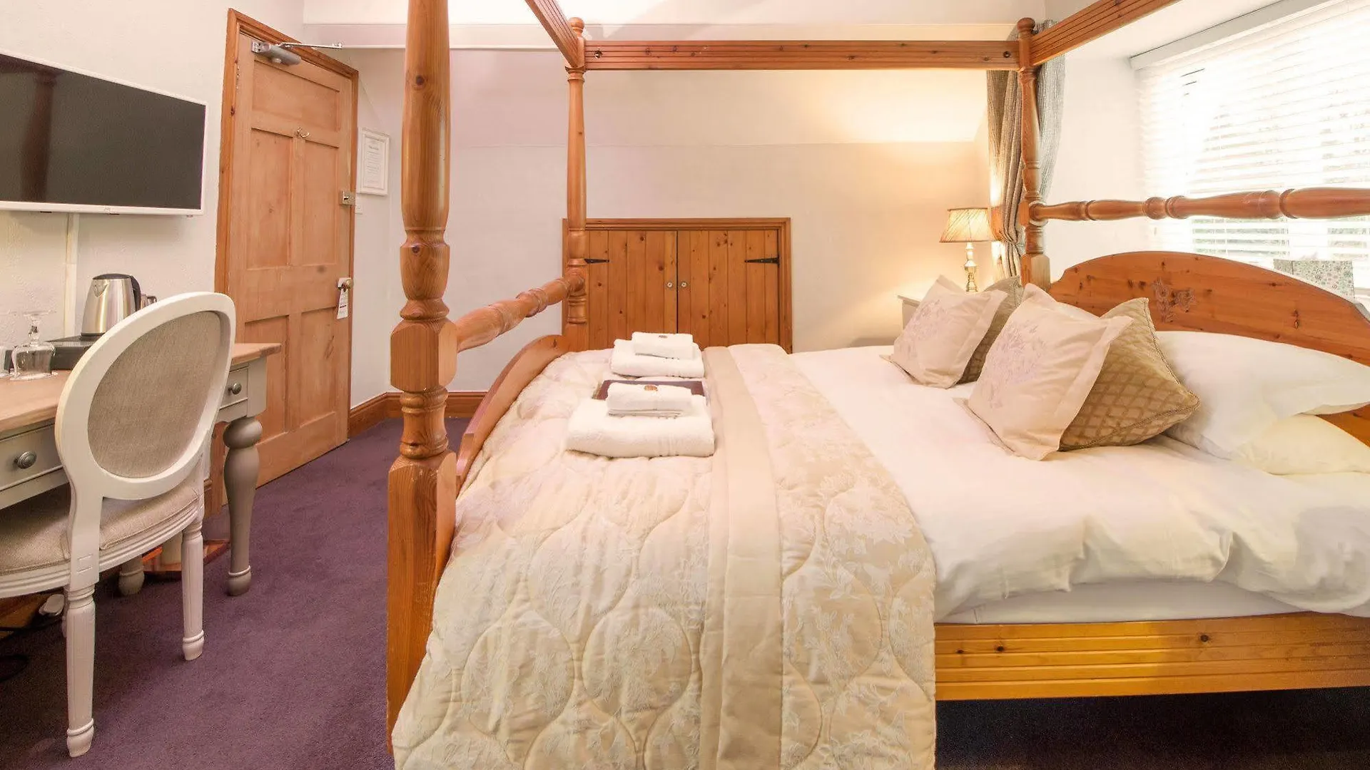 Chestnuts (adults Only) 4*