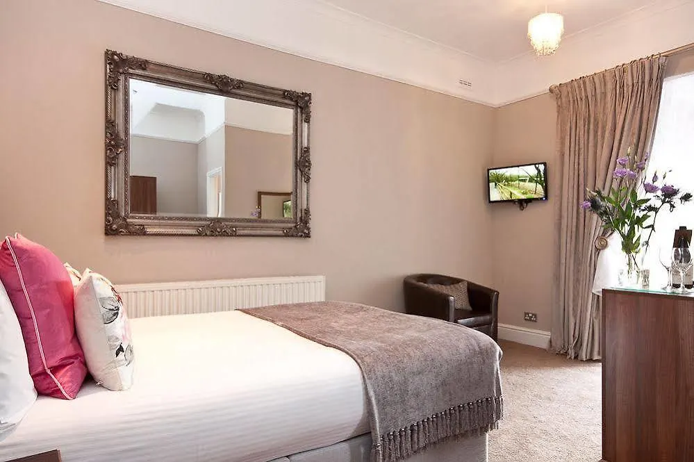Oakbank House