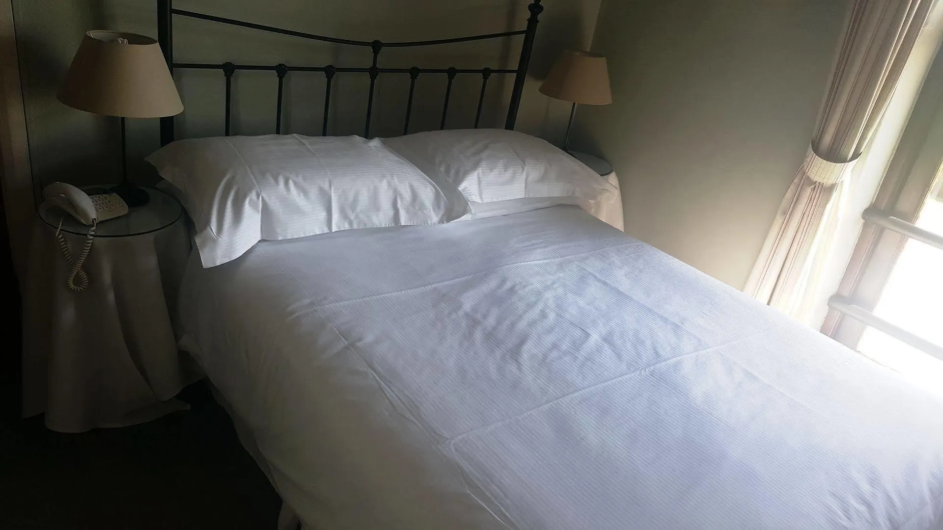Bower House 3*