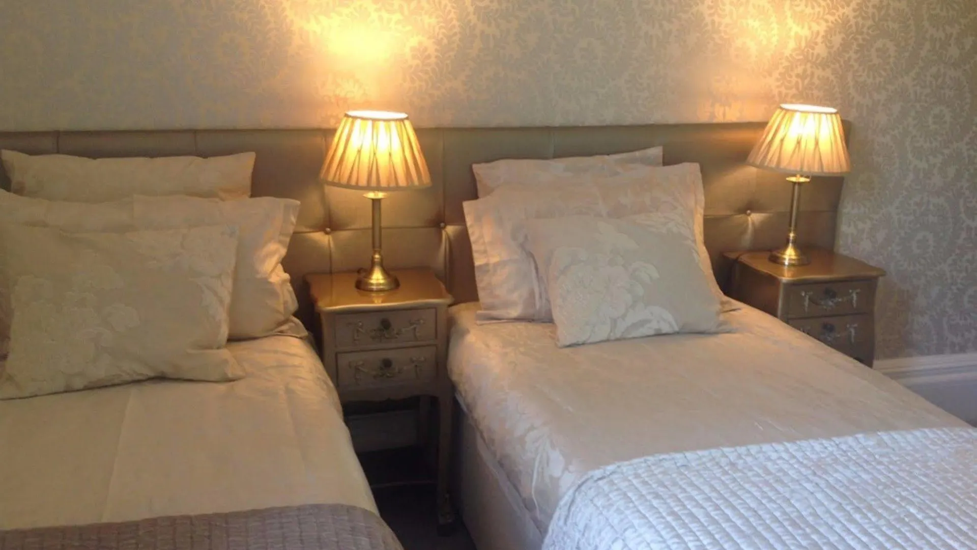 게스트하우스 Glenfield House 4*