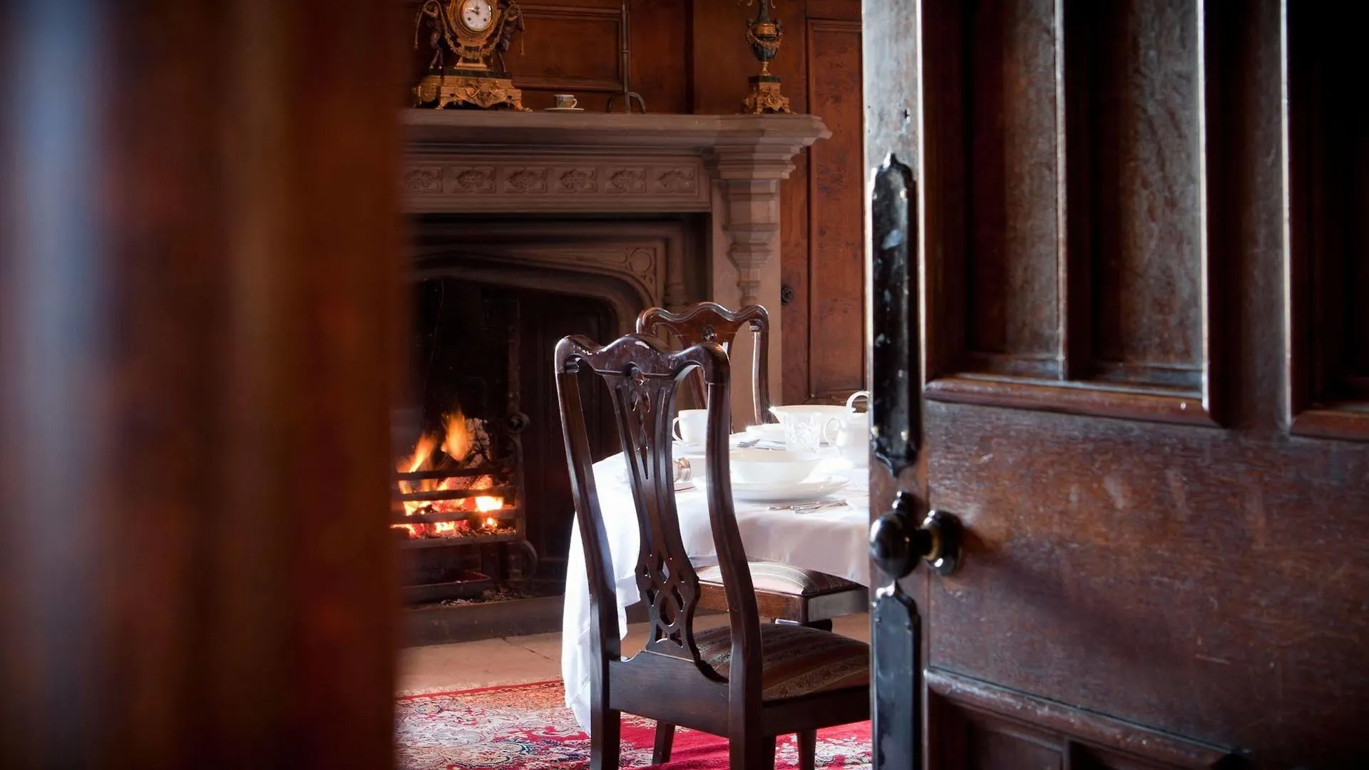 Heads Nook Hall 5*