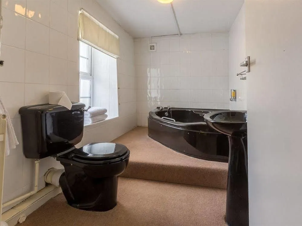 The Cross Keys 3*