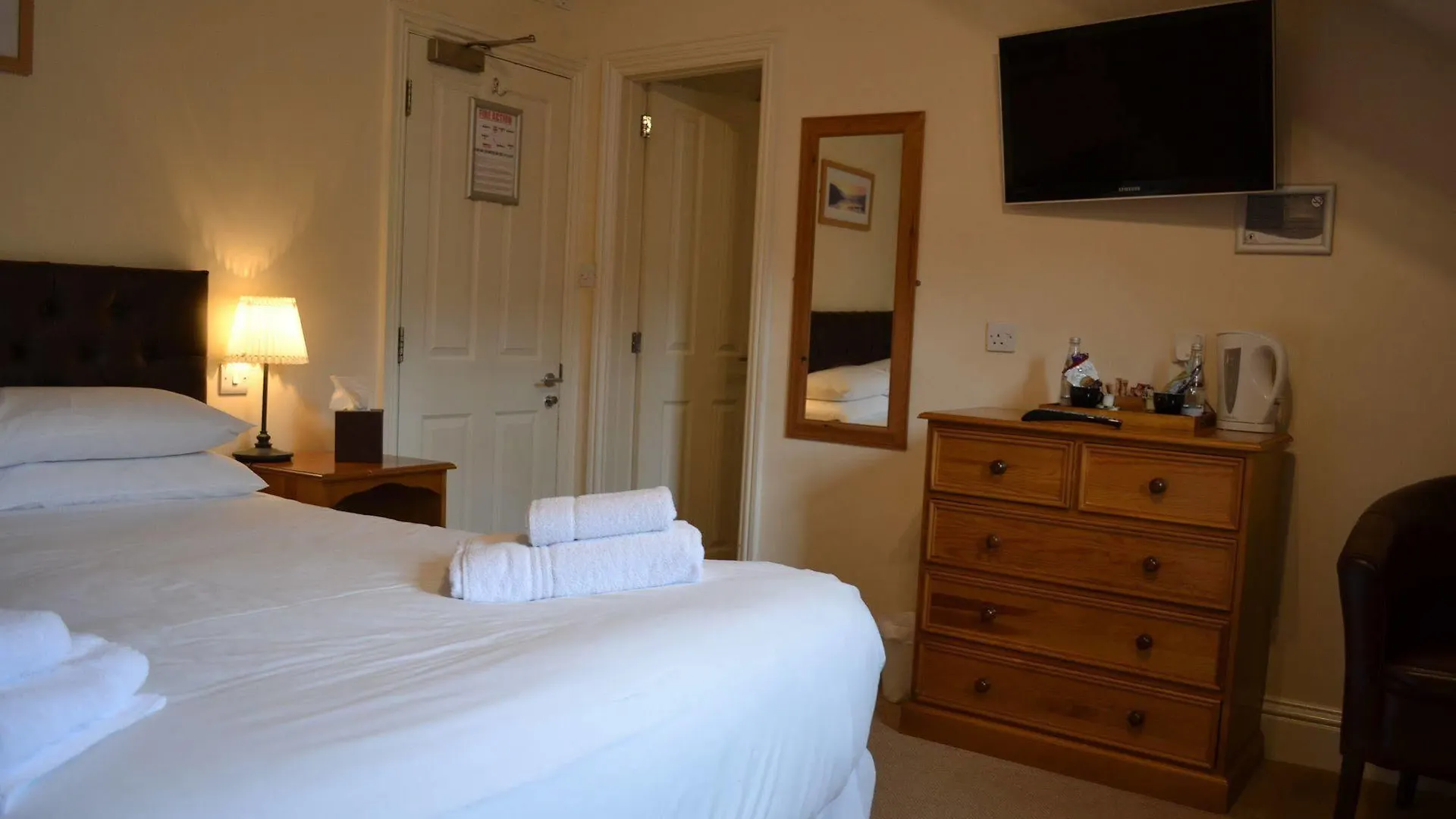 Inn The Temperance Inn, - The Collection Group 3*