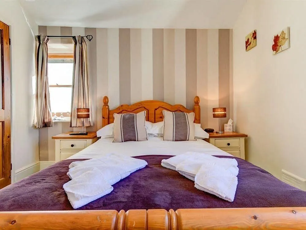 Hotel No.4