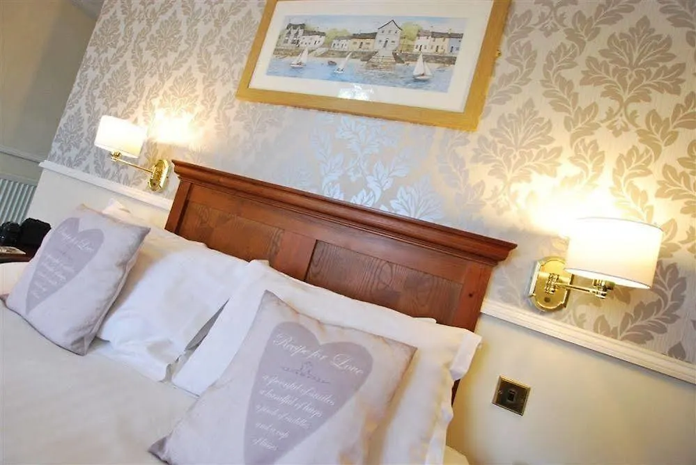 Hotel Ye Olde Fighting Cocks 4*