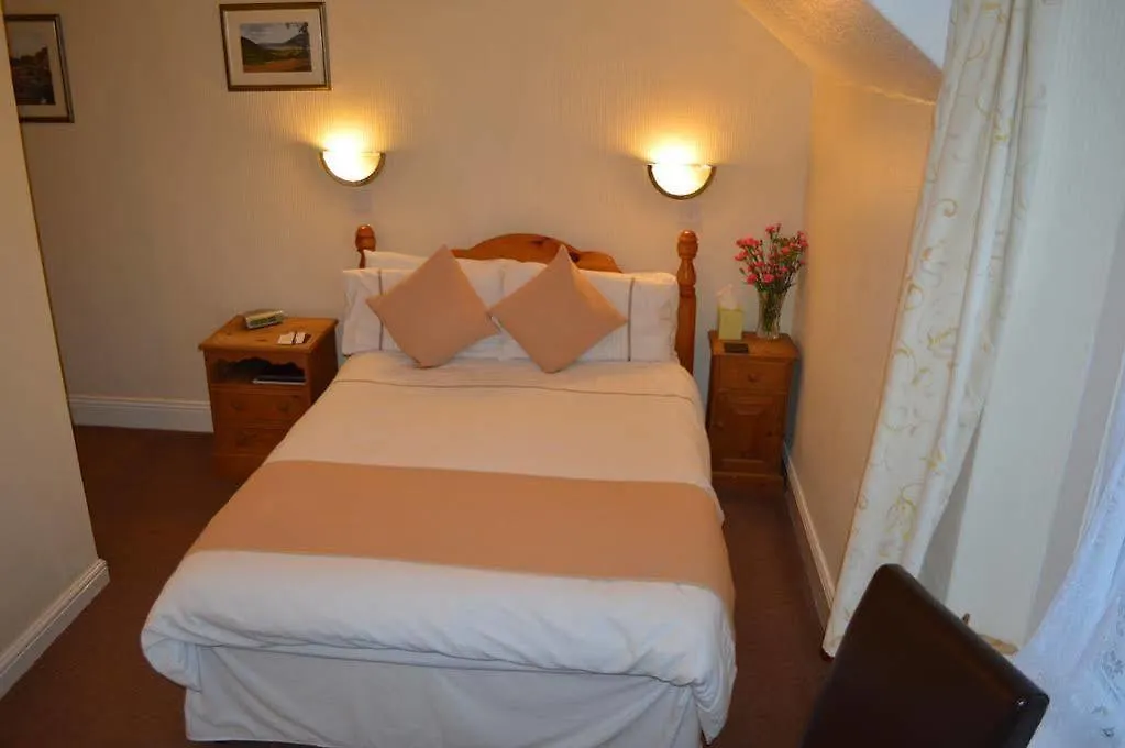 Oda ve Kahvaltı Dunsford 4*
