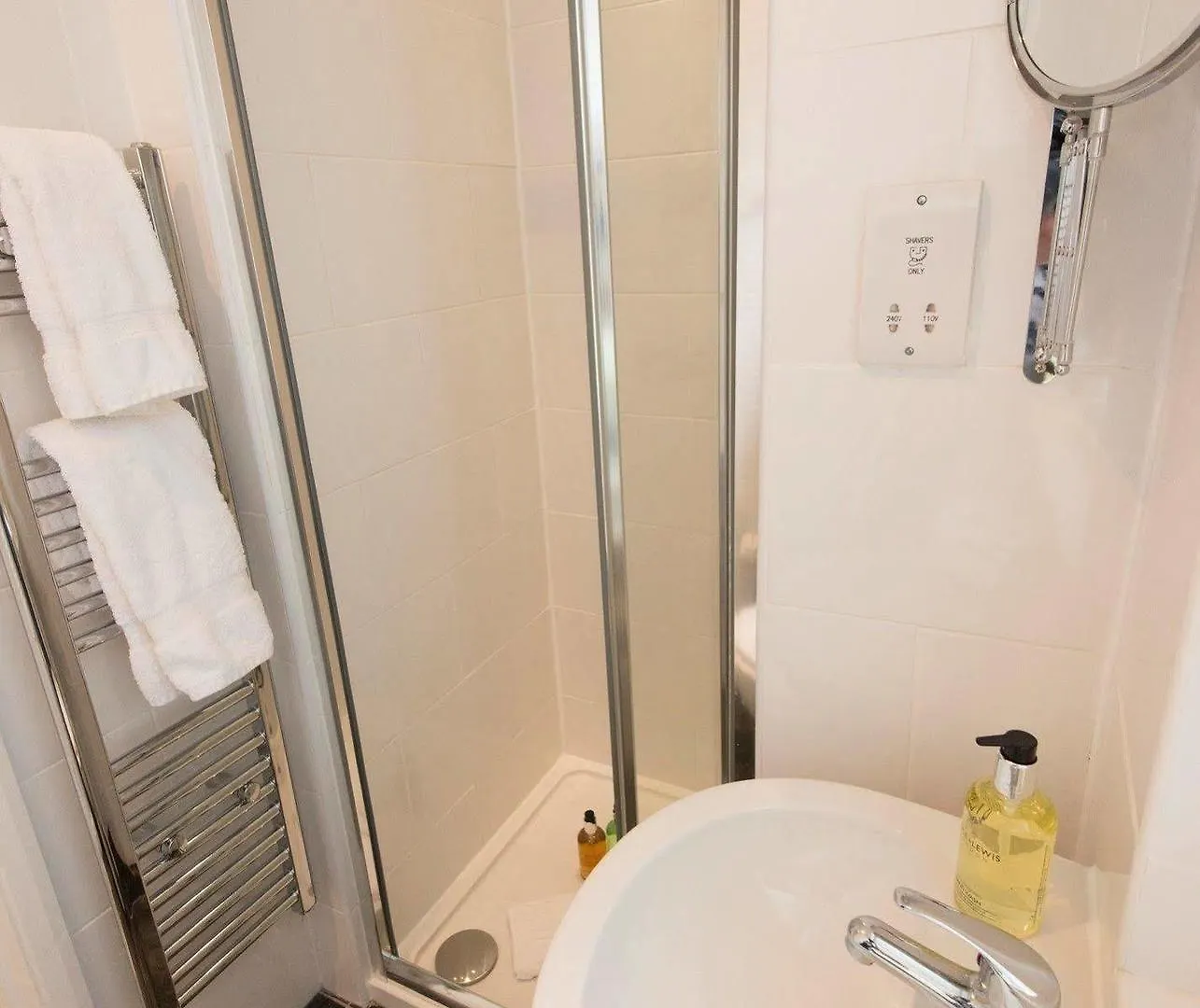 Rysdale Guest house 4*